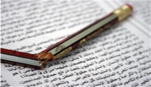 بالفيديو- الاحتلال يغلق مقر فضائية 