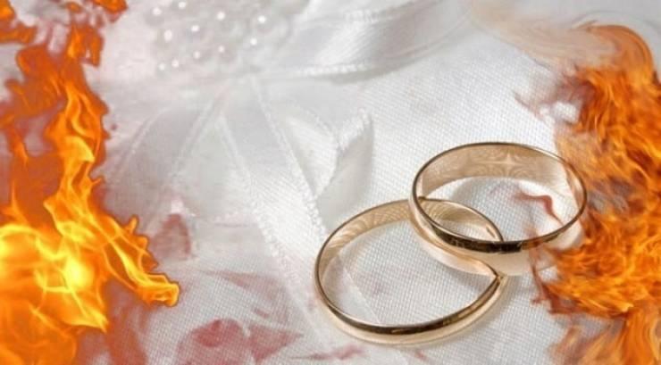 أحرق عروسه بعد شهرين من زواجهما لسبب غريب!