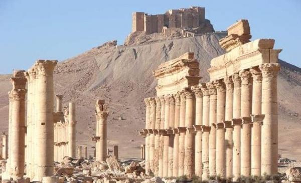 الجيش السوري يستعيد قلعة تدمر من 