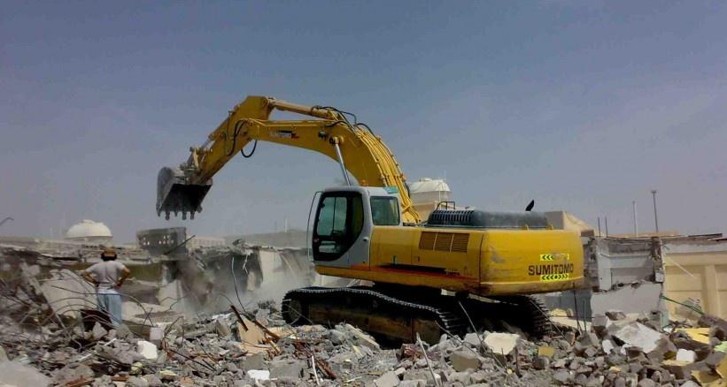 الاحتلال يشرع بهدم بناية بالقدس