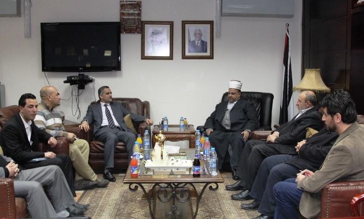 الأوقاف والاتصالات تبحثان ربط حافلات الحج والعمرة تكنولوجيا