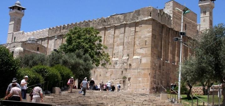 الاحتلال يمنع المسلمين من دخول الحرم الإبراهيمي اليوم وغدا