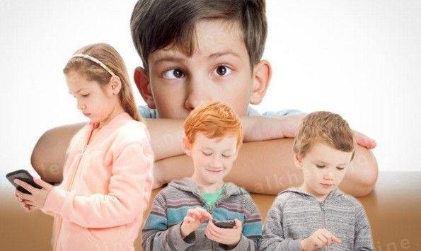 دراسة: استخدام الأطفال المفرط للهاتف الذكي قد يسبب