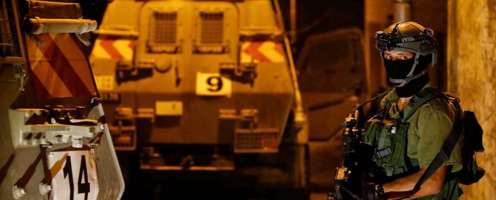 قوات الاحتلال تشن حملة مداهمات واعتقالات بالضفة