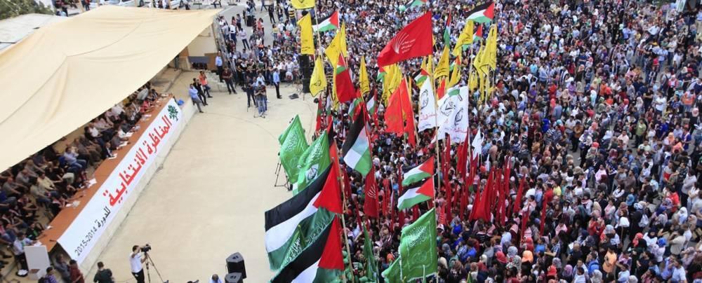 تشاؤم وتدنّي مستوى الثقافة السياسية لدى الشباب الفلسطيني