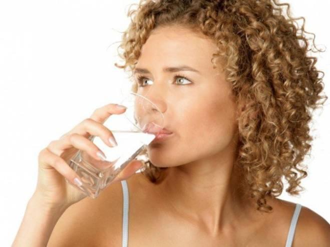 أسباب 5 تقف وراء حاجة جسمك للمياه !!