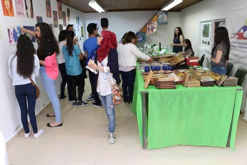 جمعية رعاية الطفل تختتم معرض بصمات في بيت جالا