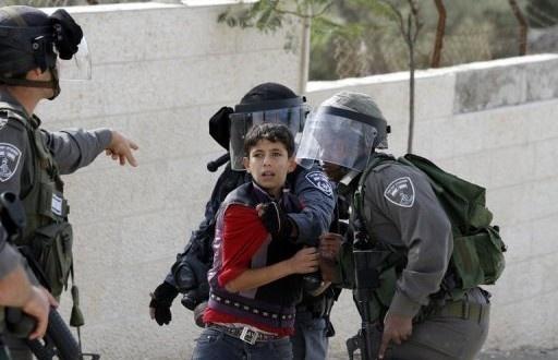 بيت لحم: الاحتلال يعتقل شابين وفتى من بيت فجار