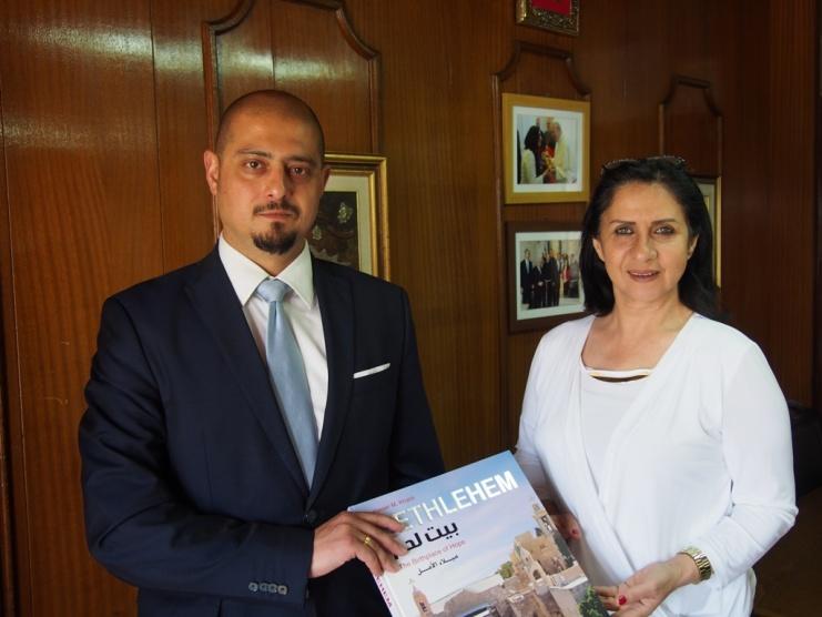 بابون تلتقي ممثل جمهورية قبرص ويتباحثان سبل تعزيز السياحة في بيت ‏لحم ‏