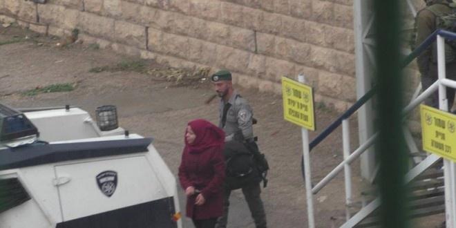 اعتقال ابنة الشهيد البلبول على حاجز شمال بيت لحم