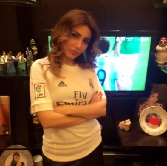 فيديو - الفنانة يارا تتخلى عن فريق برشلونة وتشجع ريال مدريد