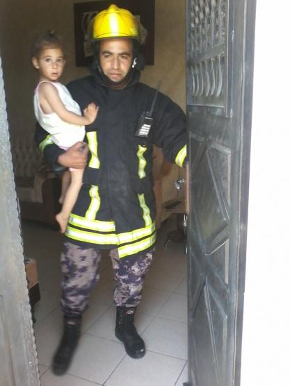 بيت لحم : الدفاع المدني ينقذ طفلة محتجزة داخل منزل‎