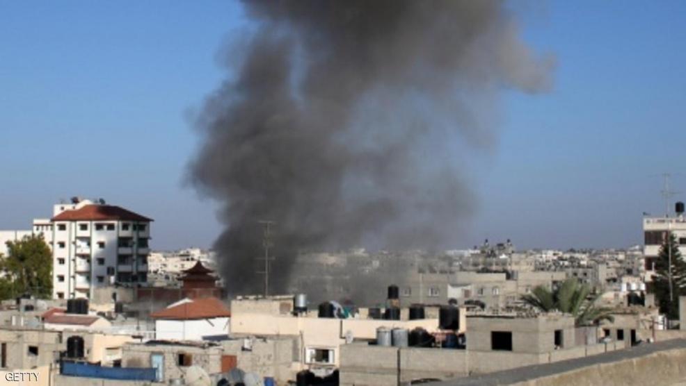 الاحتلال يشن غارات  على 4 مواقع بغزة