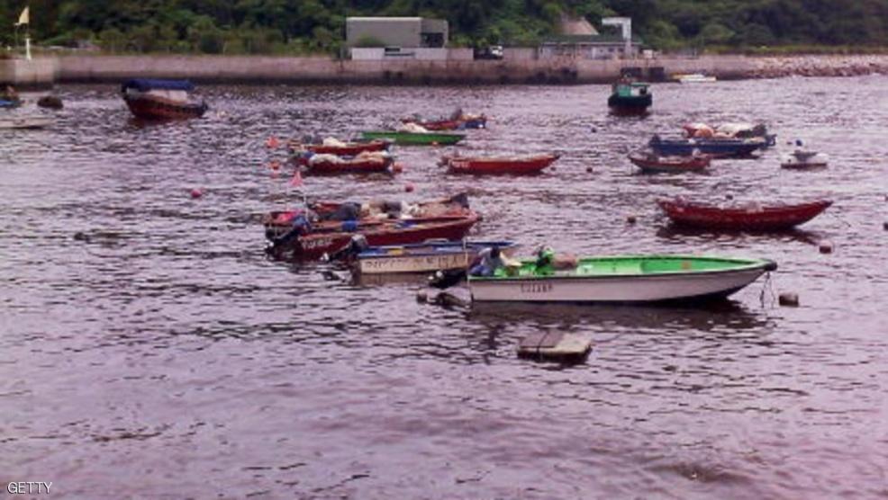 تشيلي تدرس علاقة صناعة السلمون بالمد الأحمر