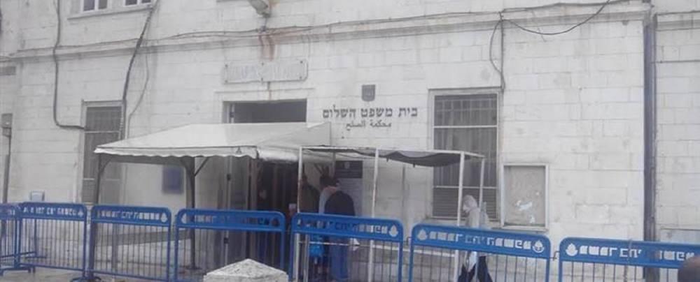 الاحتلال يُبعد شابين عن مدينة القدس لمدة شهر