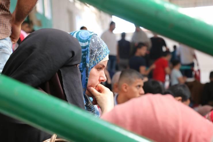 السلطات المصرية تُعيد إغلاق معبر 