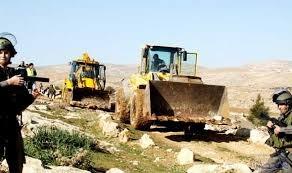 جرافات الاحتلال تهدم منزلا في حملة هدم بالنقب