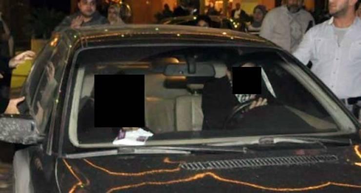 فضيحة تهزّ فنانة ومدير أعمالها في العالم العربي!
