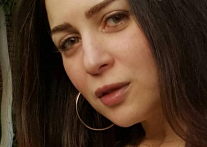 مي عز الدين لا تراعي الآداب العامة.. وهذا ما فعلته!