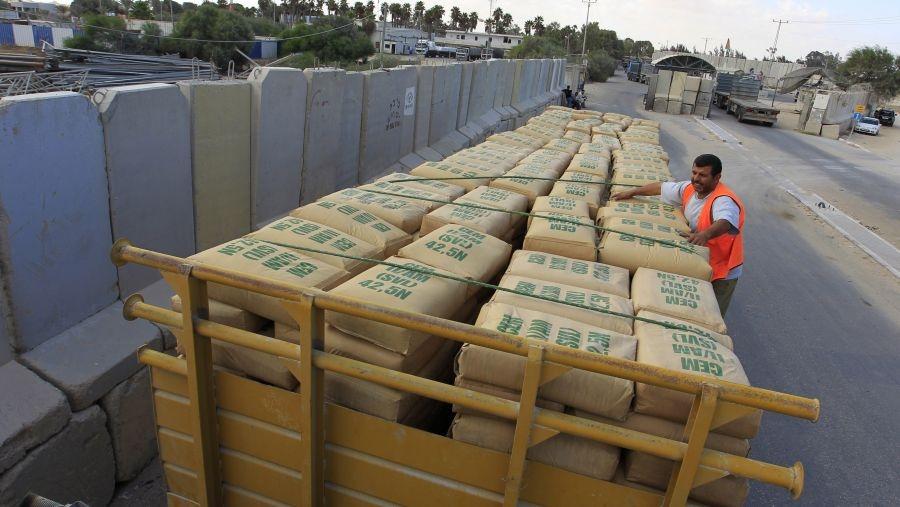 الشيخ: استئناف ادخال الاسمنت لغزة الأحد المقبل