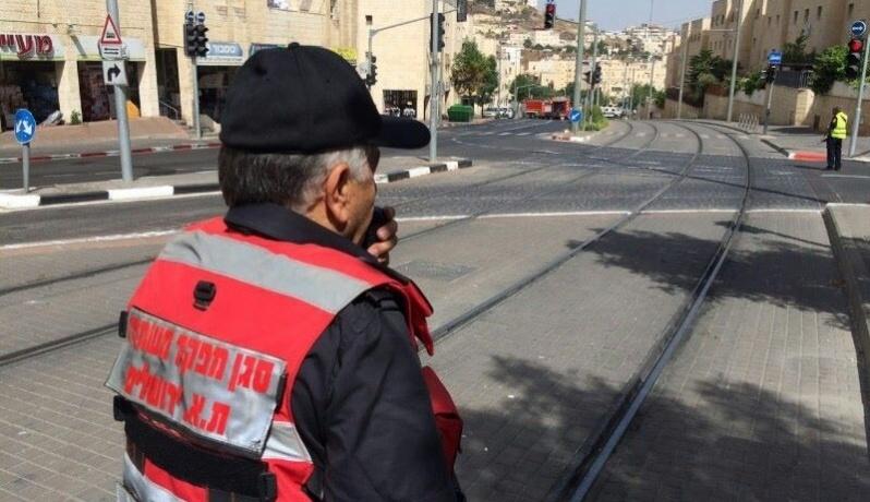 اغلاق عدة طرقات في القدس جراء تسرب مادة خطيرة