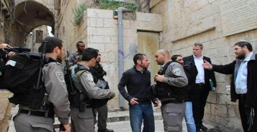 عائلة مقدسية تستعيد منزلها من المستوطنين