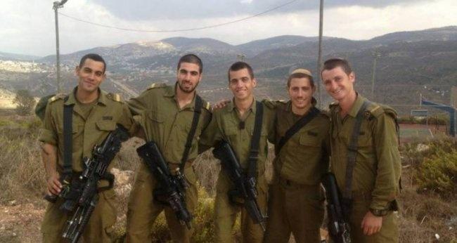 عائلات المستوطنين  الثلاثة في غزة تخرج ضد اتفاق المصالحة مع تركيا