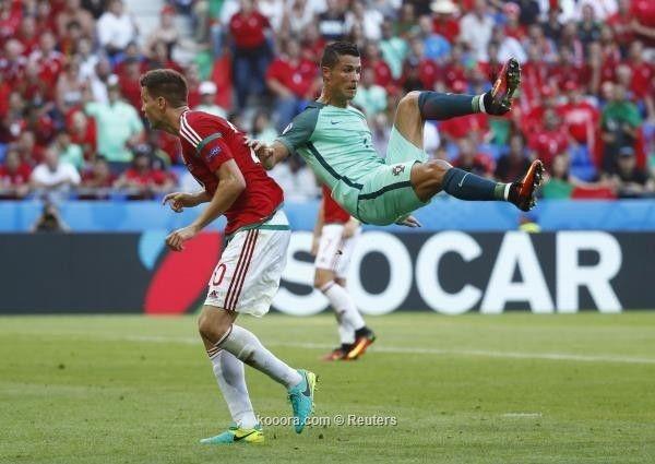 رونالدو ينقذ البرتغال من الغرق
