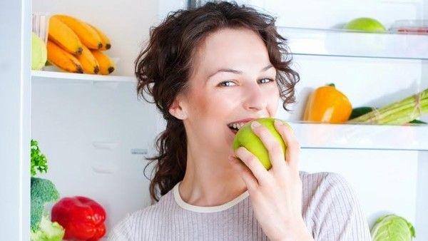 5 أطعمة تجنب النساء مشاكل التقدم في العمر