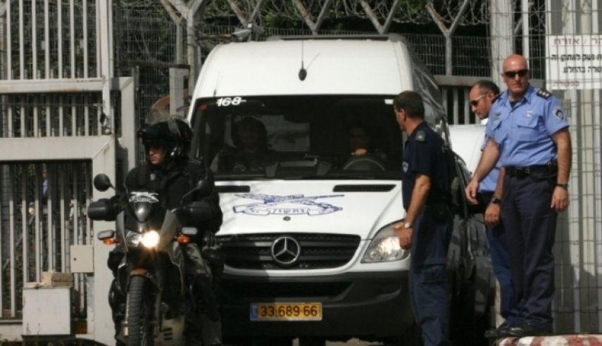 فرض غرامة على أسير يوم الإفراج عنه