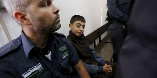السجن 6 سنوات ونصف وغرامة مالية على الطفل علقم
