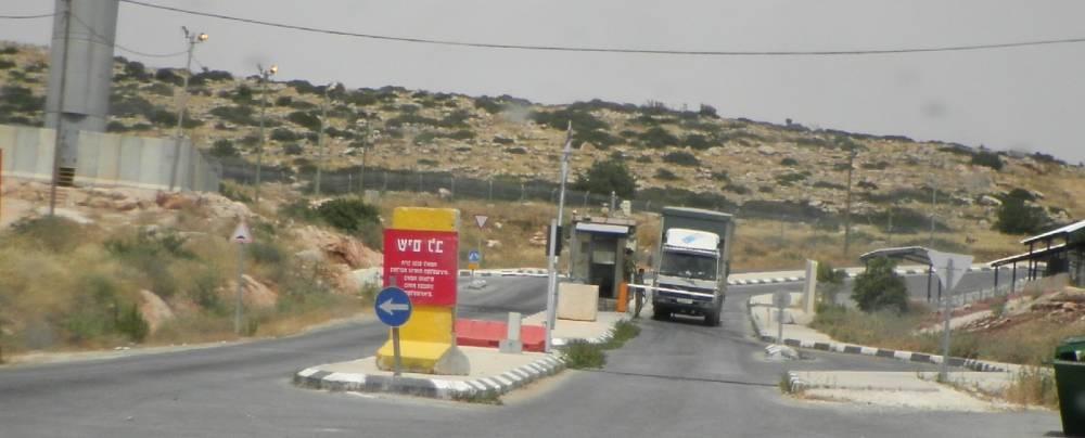 الاحتلال ينشر قواته في اريحا بحثا عن جندي خشية اختطافه