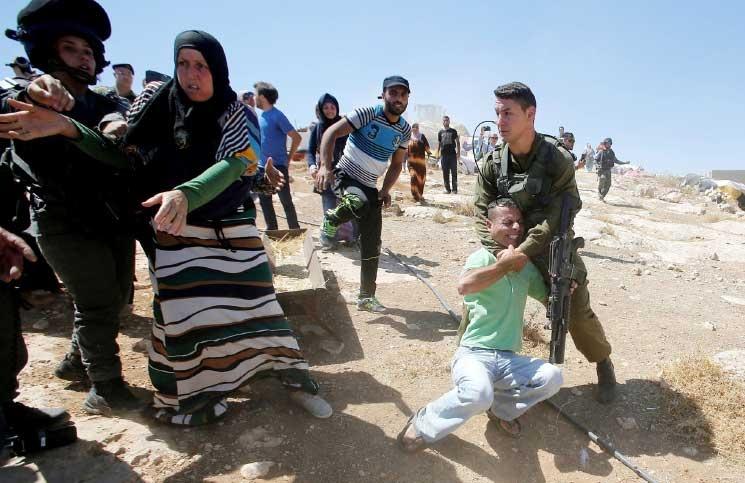 حاخامات يفتون بإجازة تسميم مياه الفلسطينيين