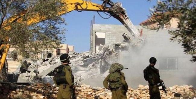 الاحتلال يخطر بوقف بناء عدد من المنازل في الأغوار