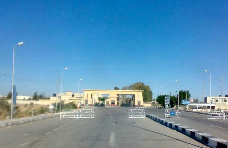 خدمة الشخصيات المهمة على المعابر تنطلق غداً وسط أسئلة كثيرة دون إجابات من المستوى القيادي