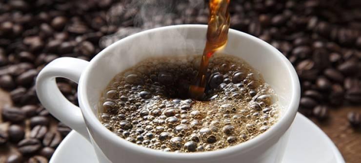 المشروبات الساخنة قد تسبب هذا المرض الخطير جدا