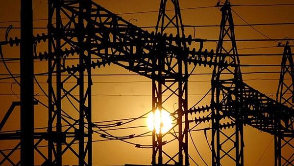 فصل خطوط الكهرباء المصرية المغذية للقطاع