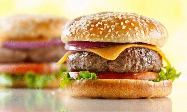 أسوأ أطعمة يمكن تناولها قبل النوم