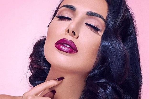 دردشة خاصة مع هدى قطان تكشف فيه عن جديد مجموعتها Huda Beauty