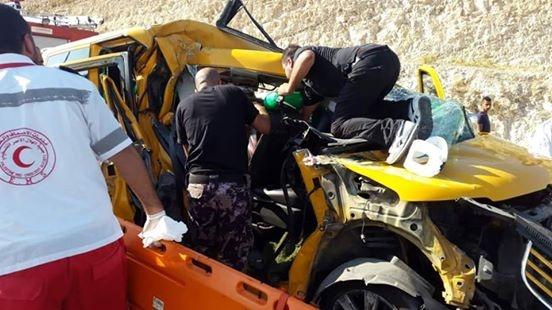 بالصوت والصور- الهلال الاحمر لشبكة اورينت : 7 إصابات في حادث سير على طريق واد النار