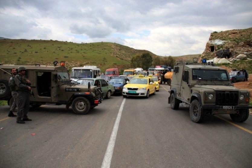 الاحتلال يعتقل شابا من طوباس على حاجز طيار