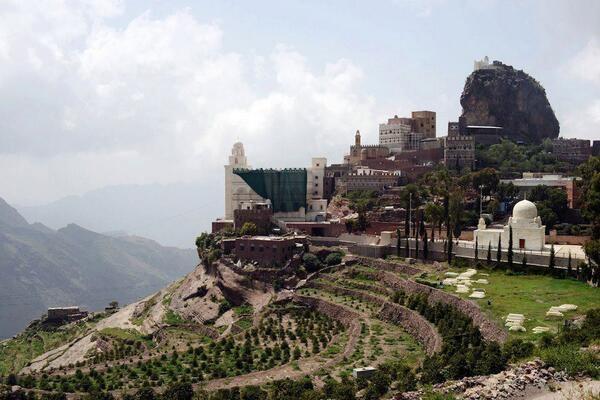 صور- قرية يمنية تجاوز ارتفاع منازلها ناطحات السحاب