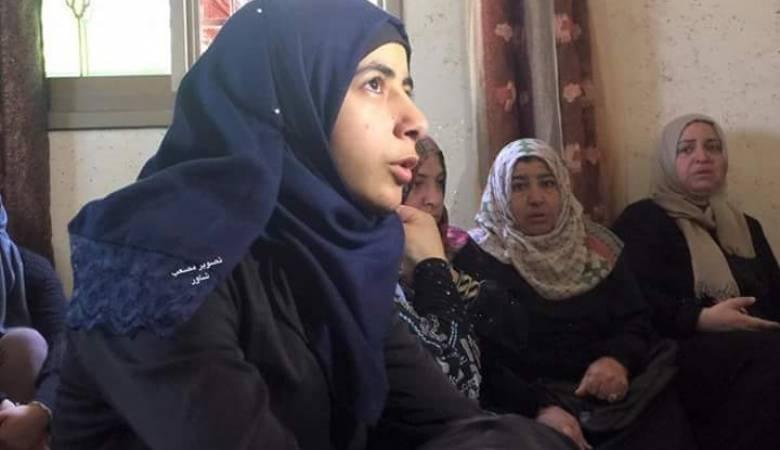 الاحتلال يعتقل شقيقة الشهيد محمد الطرايرة في الخليل