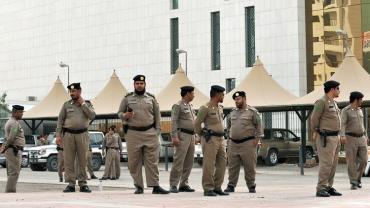 السعودية: اعتقال 3 شبان يبحثون عن الـ