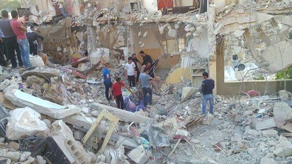 الخليل : شهيد وجرحى وهدم منزل فجرا ببلدة صوريف