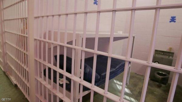 تحذير من سياسة إسرائيلية جديدة: اعتقال الأسرى اداريا بعد انتهاء محكوميتهم