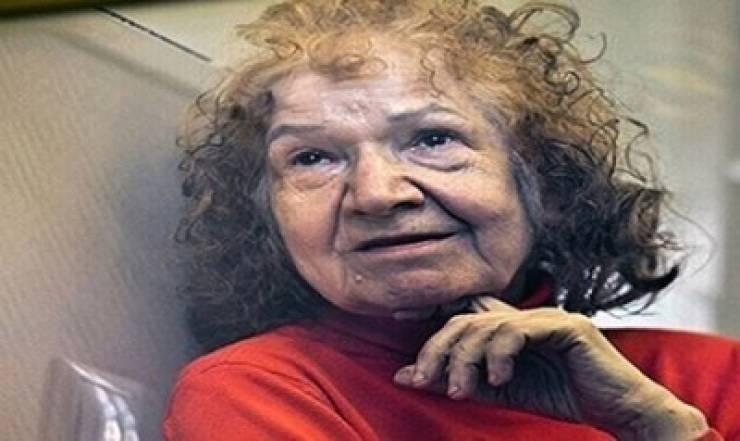 عجوز تقتل معارفها وتطبخهم على نار هادئة