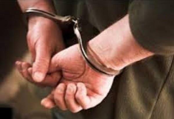 شرطة الخليل تقبض على موظف بنك قام بتزييف شيك وسرقة مبلغ 60 الف شيكل