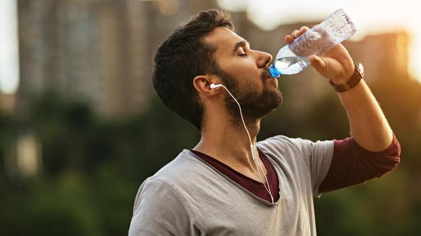 6 ملايين أميركي يشربون