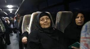 الاحتلال يمنع 12 عائلة من بيت لحم من زيارة أبنائهم في سجن بئر السبع